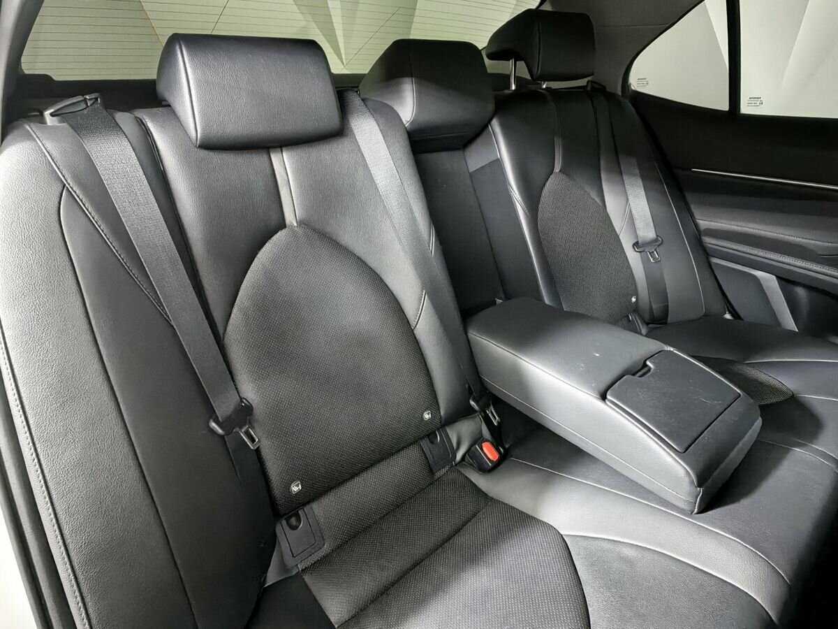 Toyota Camry 2022 года с пробегом. Фото: #10