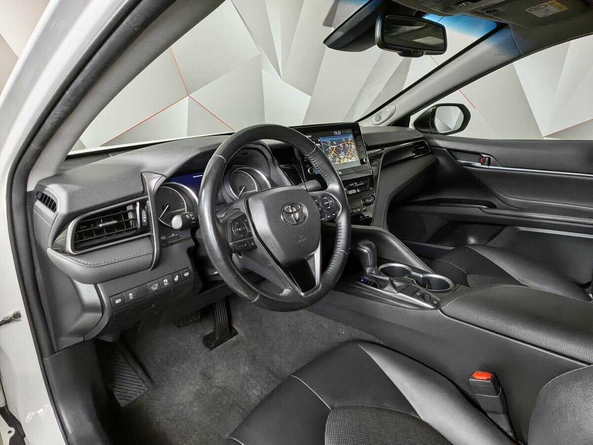 Toyota Camry 2022 года с пробегом. Фото: #11