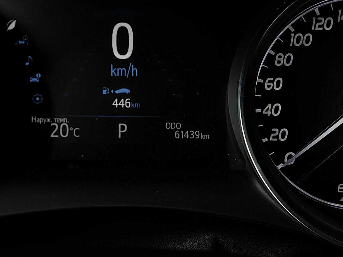 Toyota Camry 2022 года с пробегом. Фото: #14