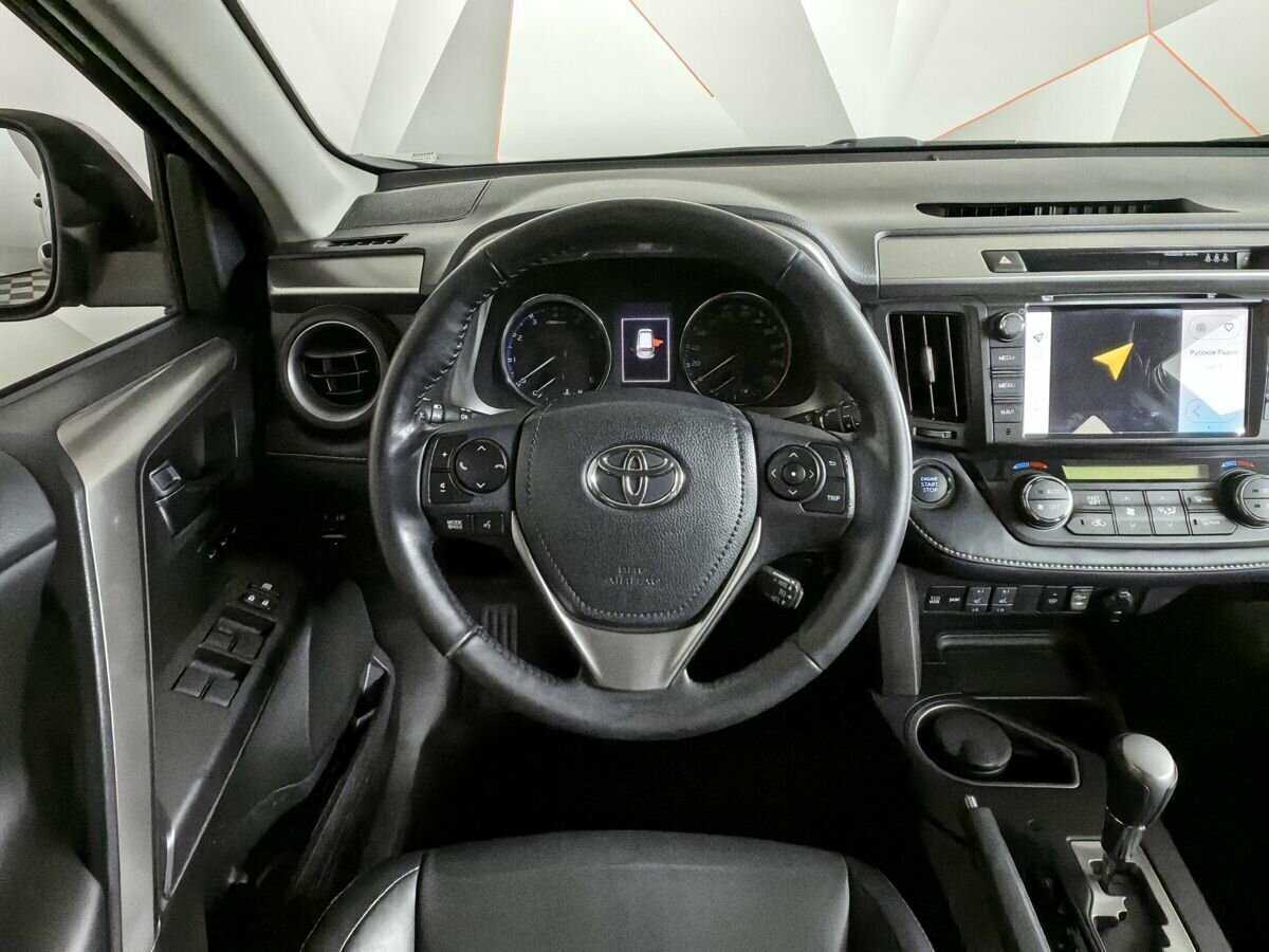 Toyota RAV4 2018 года с пробегом. Фото: #14