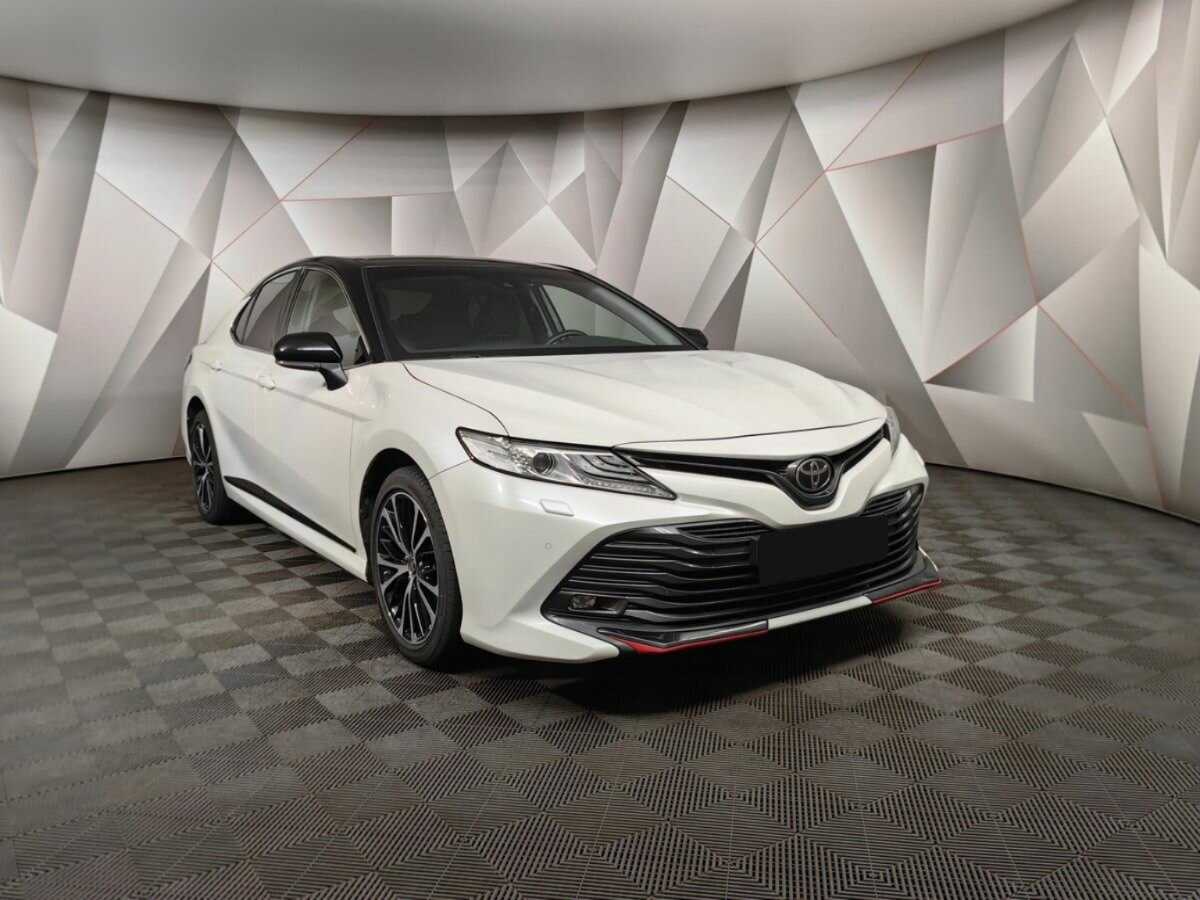 Toyota Camry 2020 года с пробегом. Фото: #2