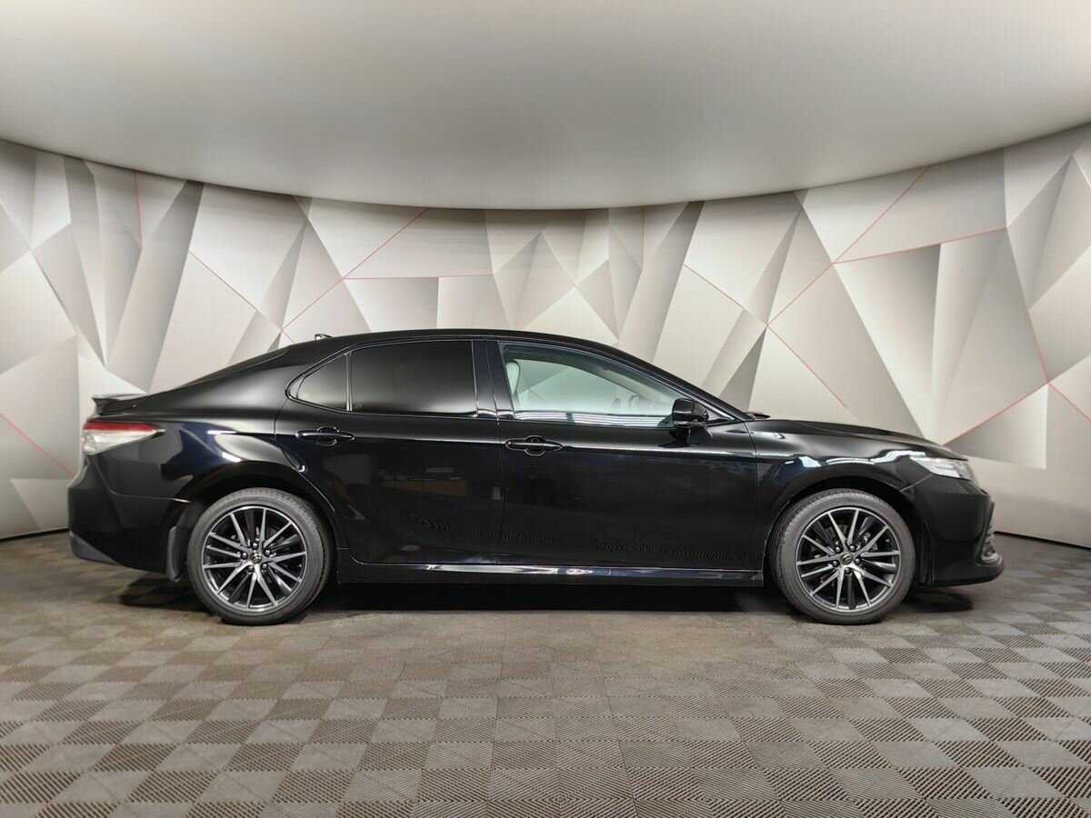 Toyota Camry 2022 года с пробегом. Фото: #5