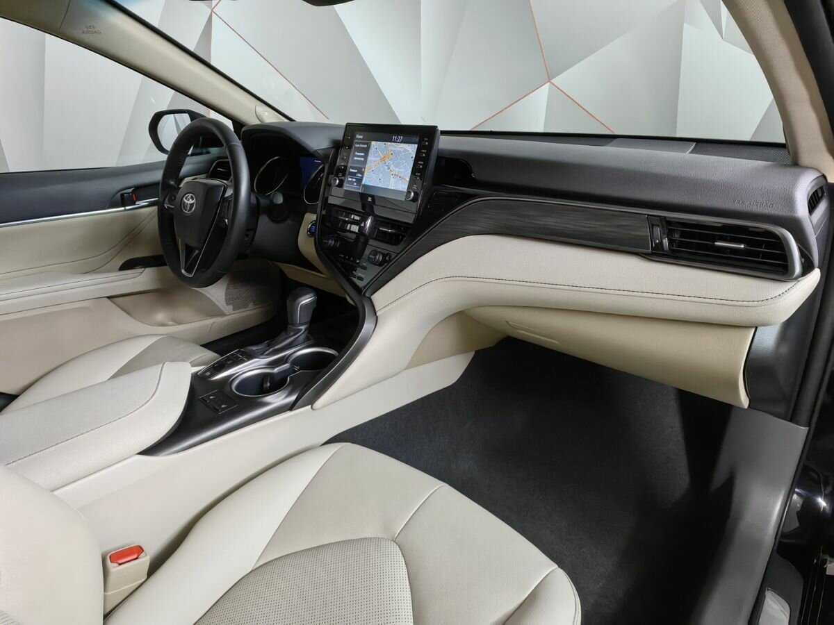 Toyota Camry 2022 года с пробегом. Фото: #8
