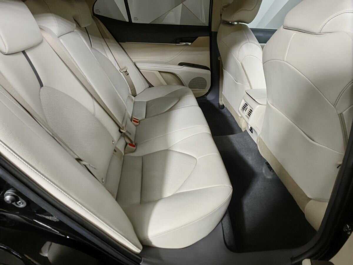 Toyota Camry 2022 года с пробегом. Фото: #11