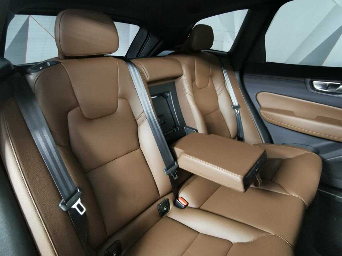 Volvo XC60 2023 года с пробегом. Фото: #11