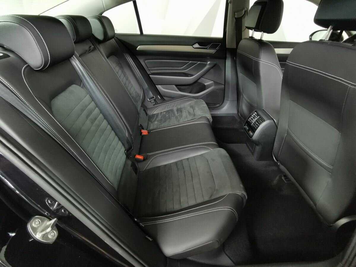 Volkswagen Passat 2021 года с пробегом. Фото: #10
