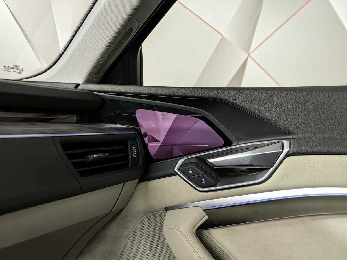 Audi e-tron Sportback 2021 года с пробегом. Фото: #15