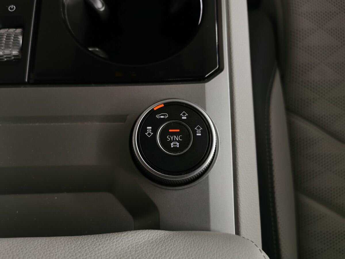 Volkswagen Touareg 2019 года с пробегом. Фото: #15