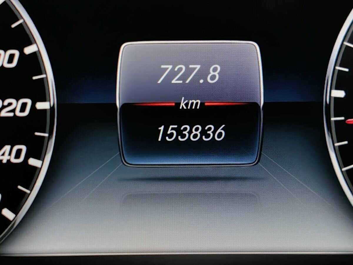 Mercedes-Benz E-Класс 2019 года с пробегом. Фото: #17