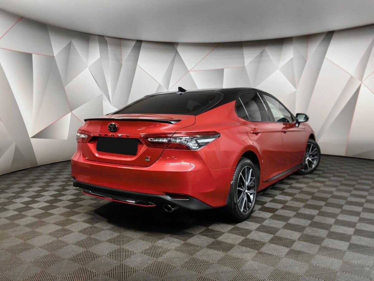 Toyota Camry 2021 года с пробегом. Фото: #1