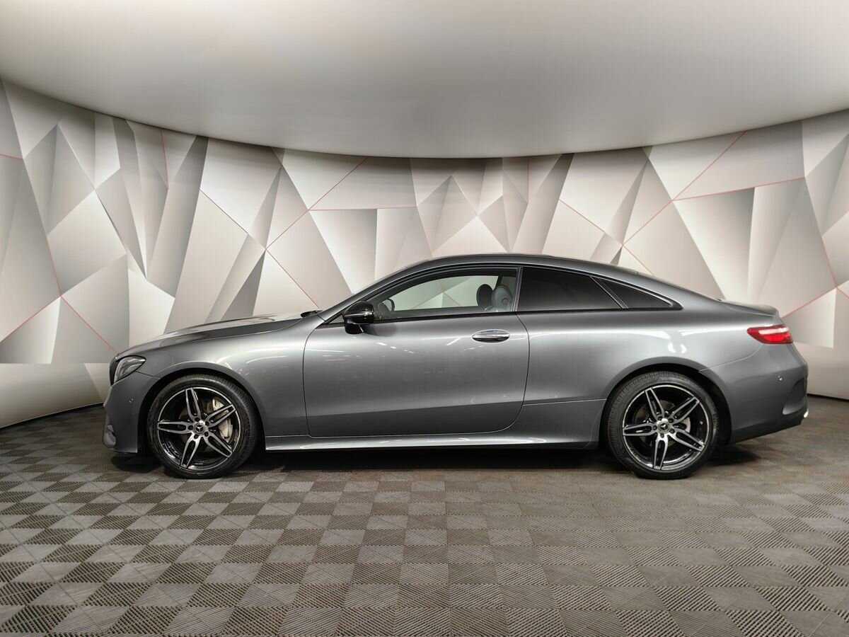 Mercedes-Benz E-Класс 2018 года с пробегом. Фото: #4