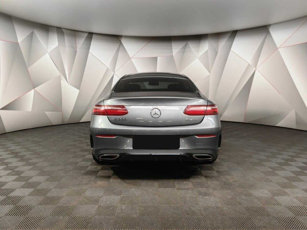 Mercedes-Benz E-Класс 2018 года с пробегом. Фото: #7