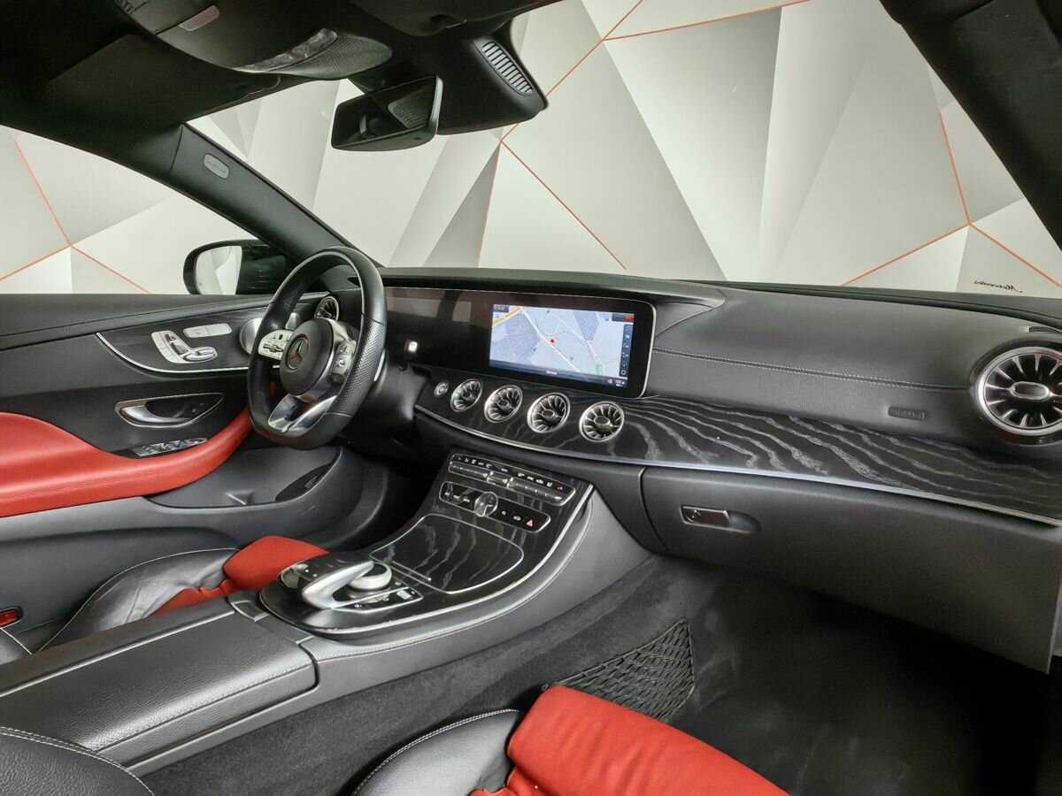 Mercedes-Benz E-Класс 2018 года с пробегом. Фото: #8