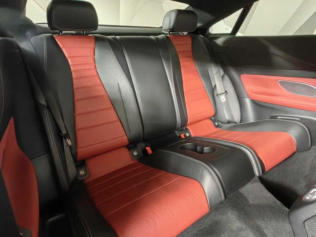 Mercedes-Benz E-Класс 2018 года с пробегом. Фото: #10