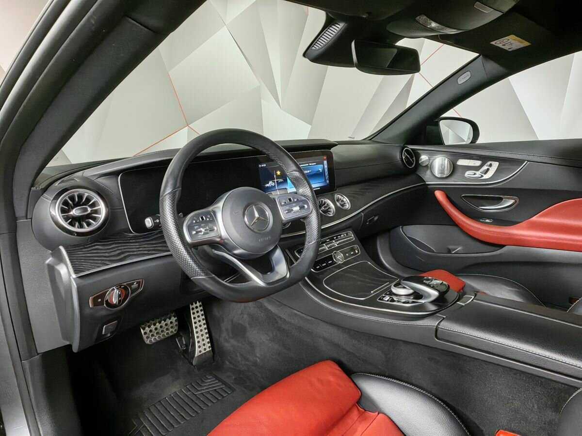 Mercedes-Benz E-Класс 2018 года с пробегом. Фото: #11