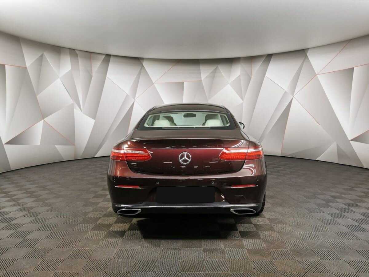 Mercedes-Benz E-Класс 2019 года с пробегом. Фото: #6