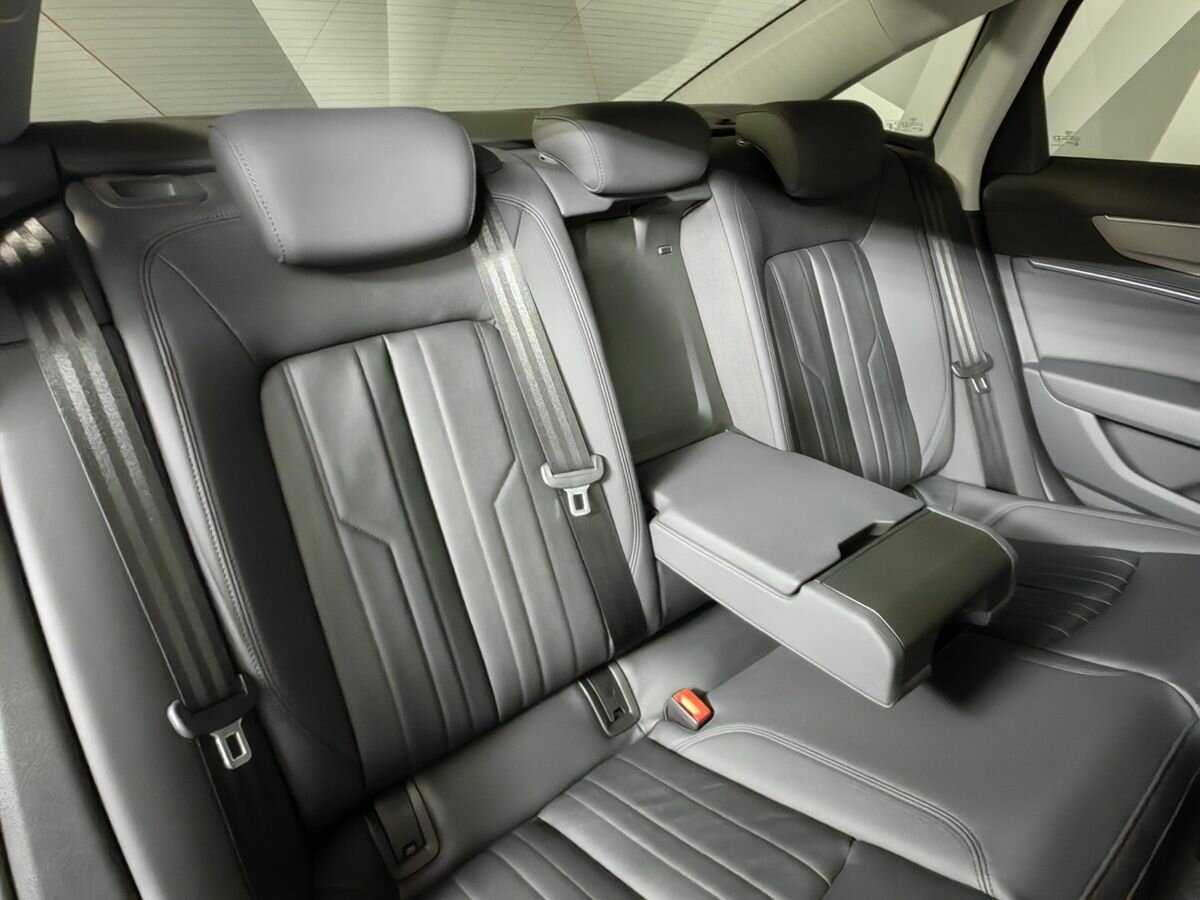 Audi A6 2019 года с пробегом. Фото: #12