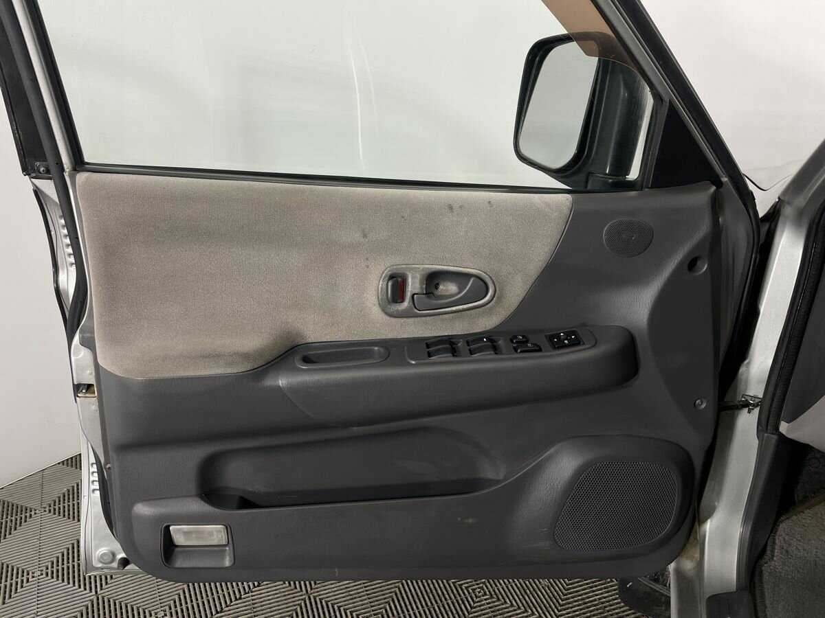 Mitsubishi Montero Sport 2000 года с пробегом. Фото: #6