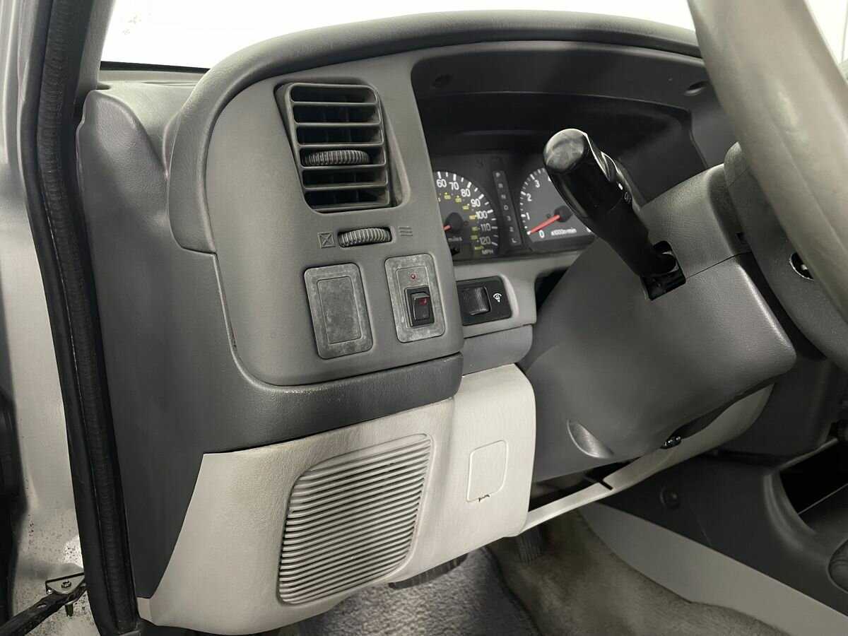 Mitsubishi Montero Sport 2000 года с пробегом. Фото: #7