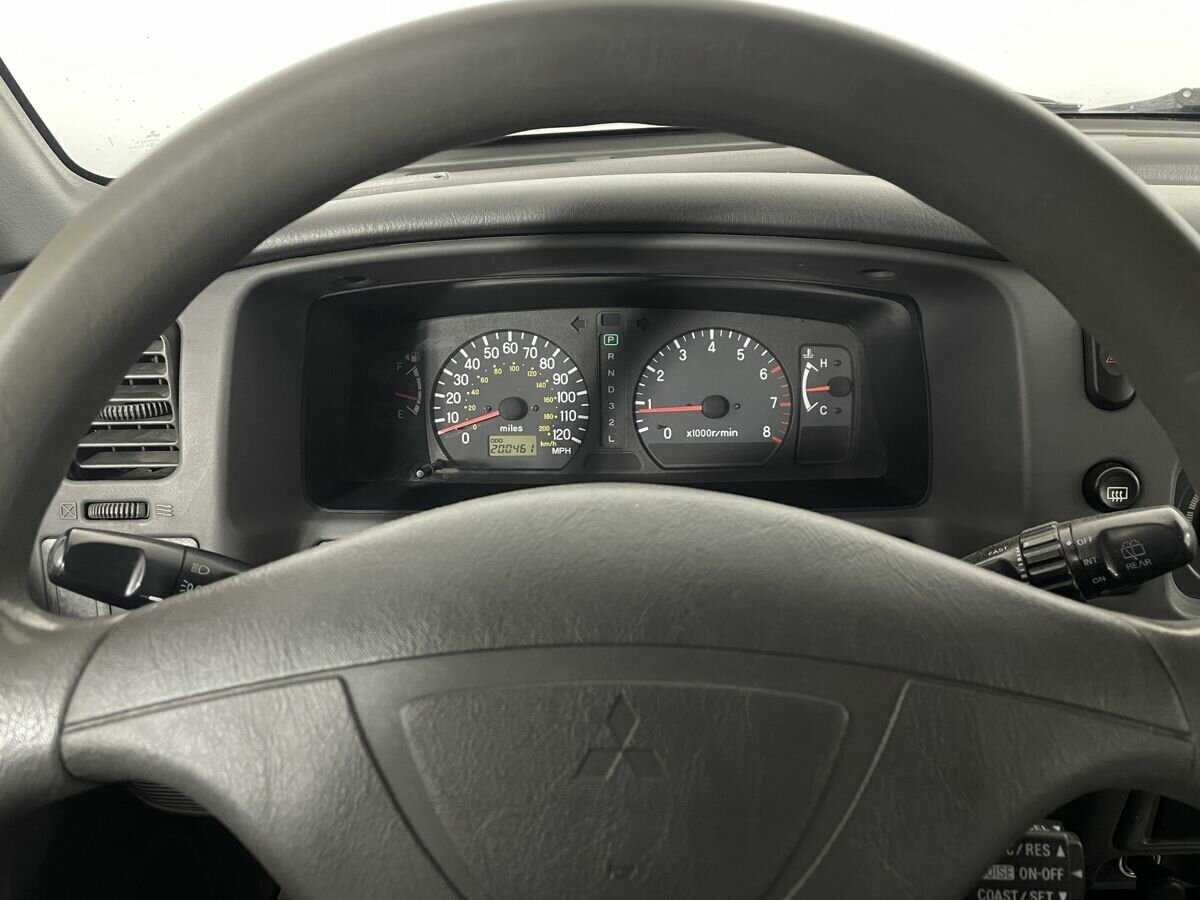 Mitsubishi Montero Sport 2000 года с пробегом. Фото: #9