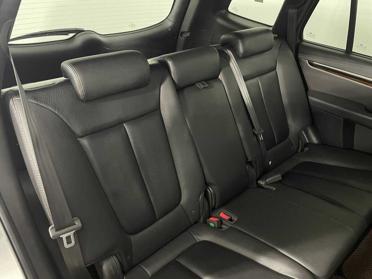 Hyundai Santa Fe 2011 года с пробегом. Фото: #15
