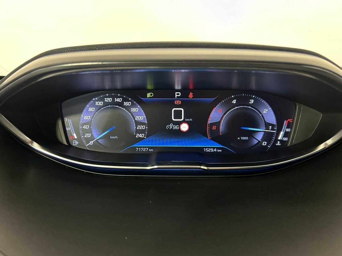 Peugeot 5008 2020 года с пробегом. Фото: #8