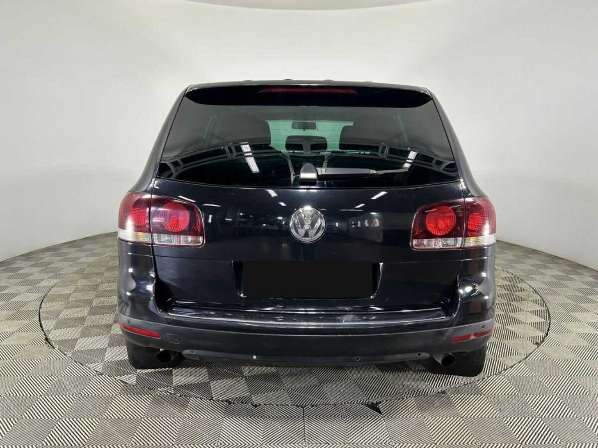 Volkswagen Touareg 2010 года с пробегом. Фото: #2