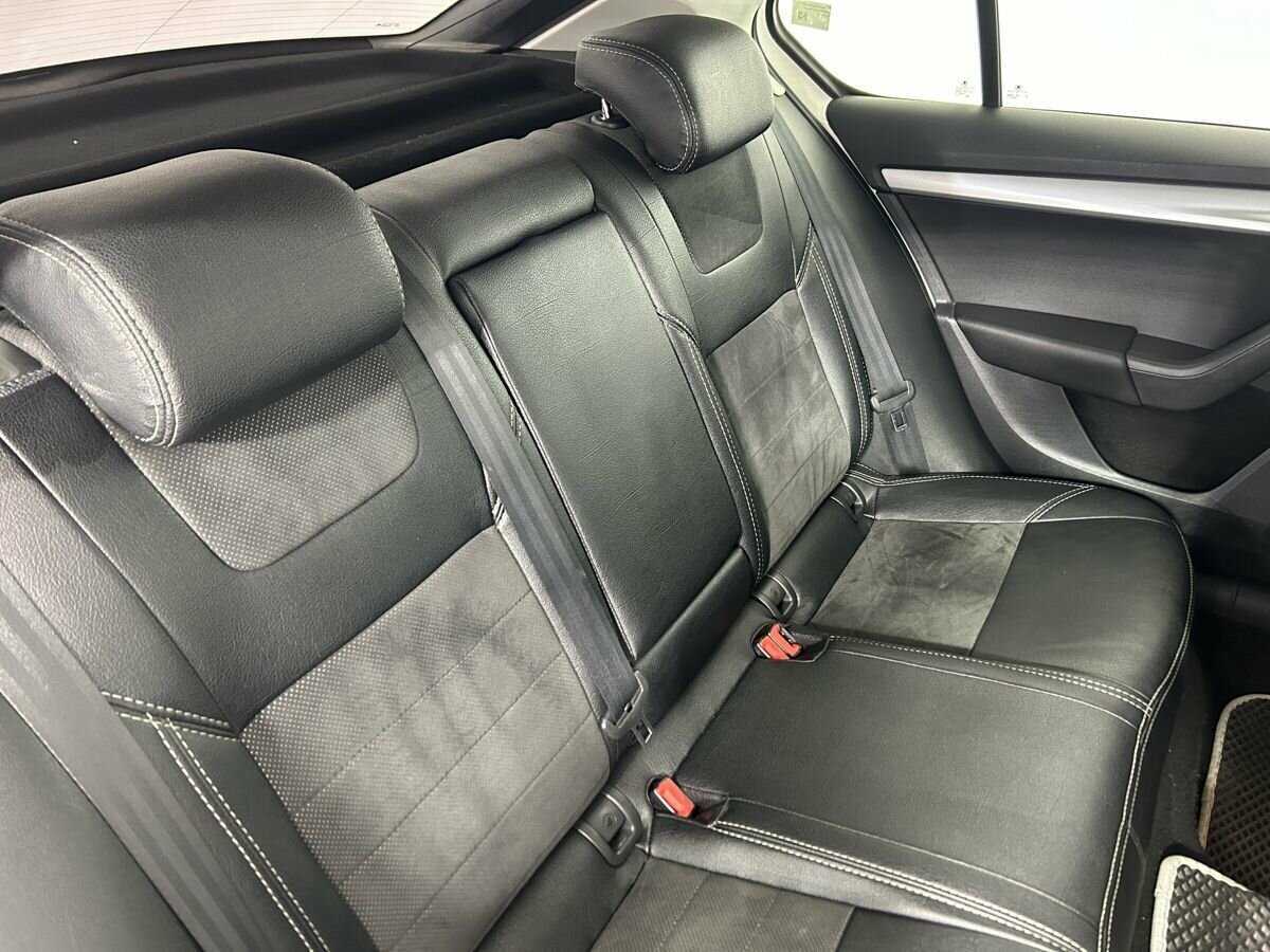 Б/У Шкода Октавия 2014 года. Фото: #14