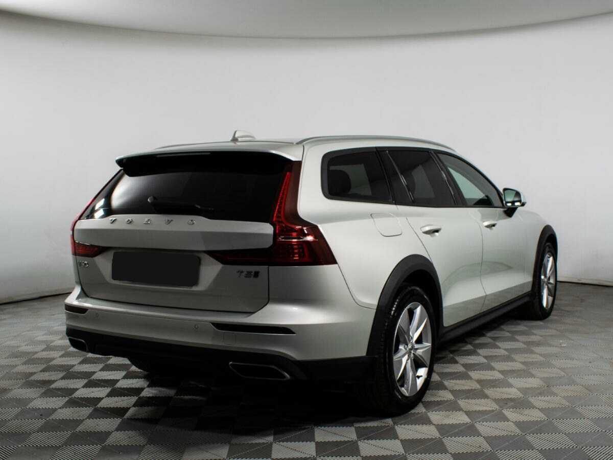 Volvo V60 Cross Country 2019 года с пробегом. Фото: #4