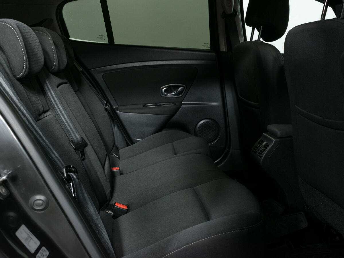 Б/У Рено Меган 2012 года. Фото: #11