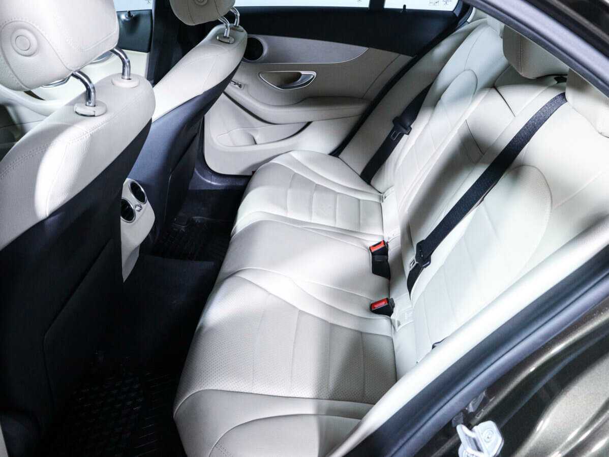 Mercedes-Benz C-Класс 2015 года с пробегом. Фото: #9