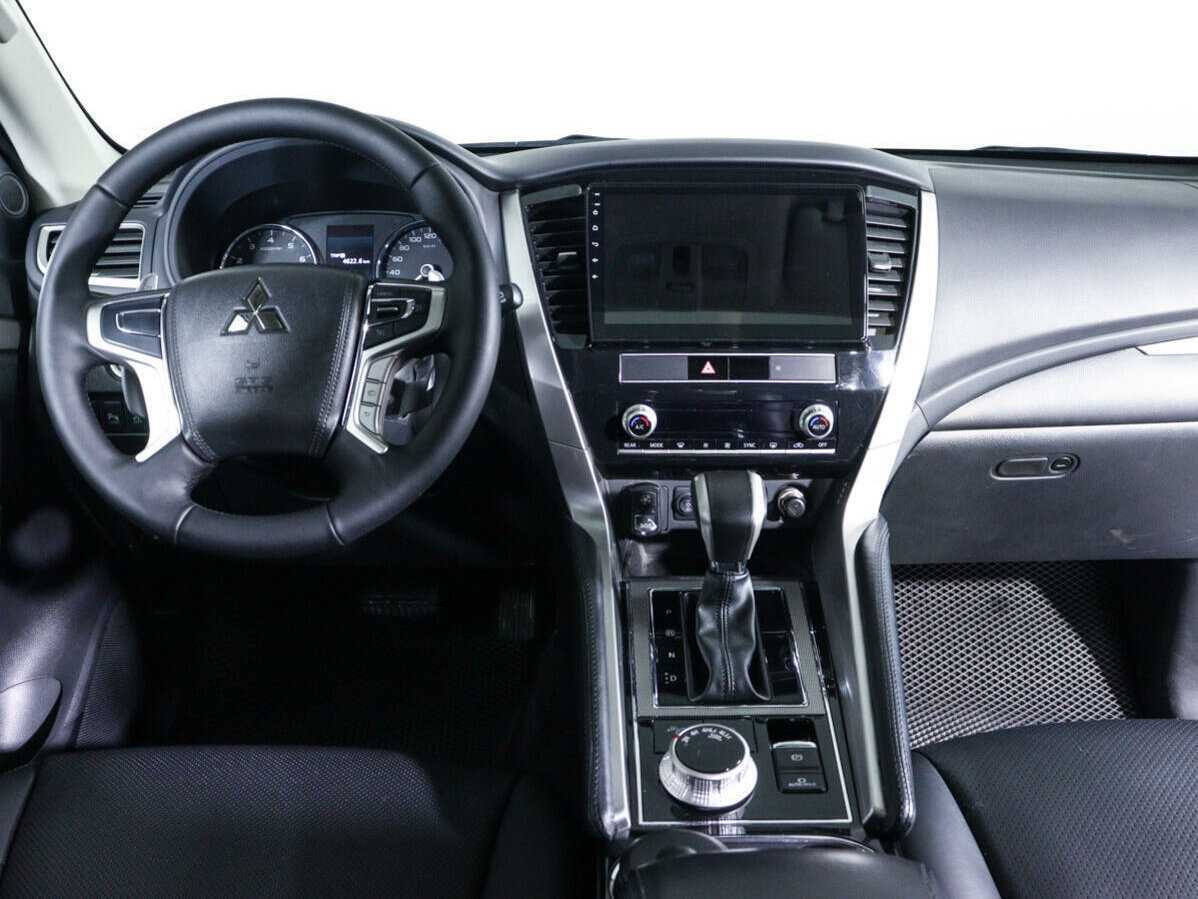 Mitsubishi Pajero Sport 2020 года с пробегом. Фото: #9