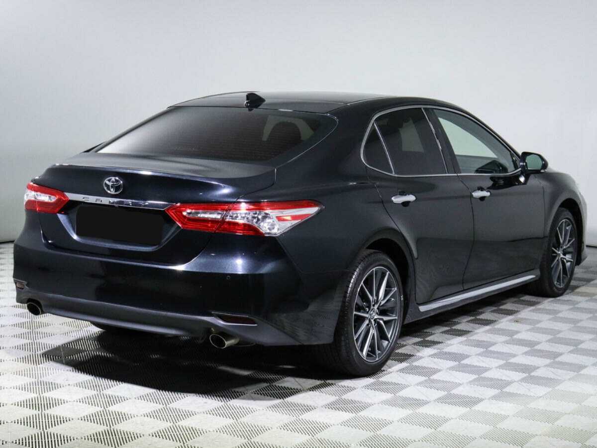 Toyota Camry 2023 года с пробегом. Фото: #4
