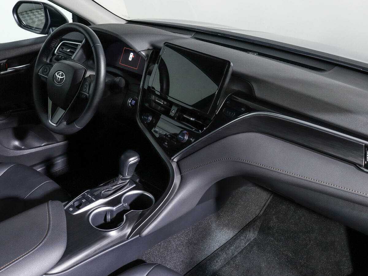 Toyota Camry 2023 года с пробегом. Фото: #8