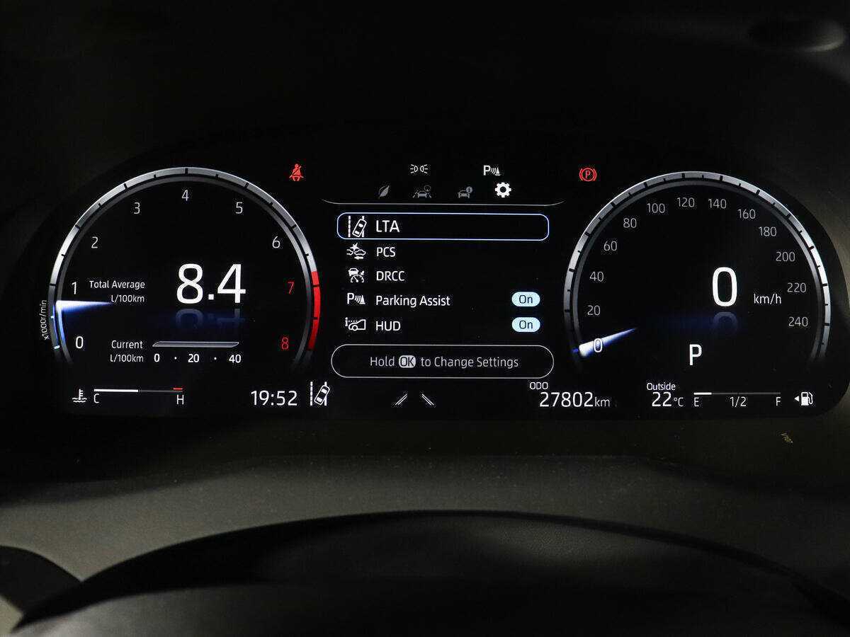 Toyota Camry 2023 года с пробегом. Фото: #10