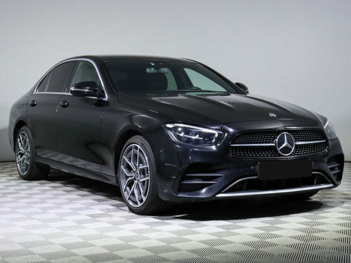 Mercedes-Benz E-Класс 2020 года с пробегом. Фото: #2