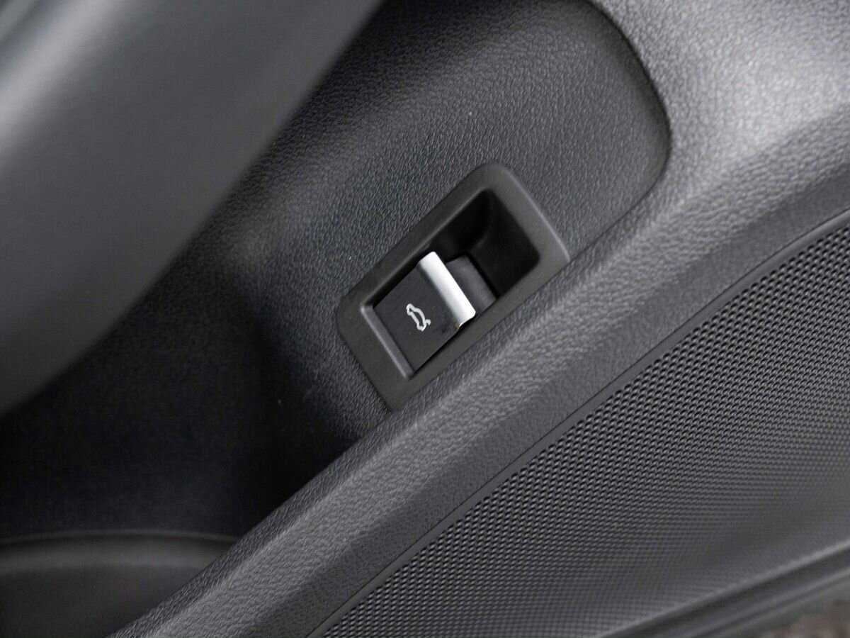 Audi A4 2020 года с пробегом. Фото: #19