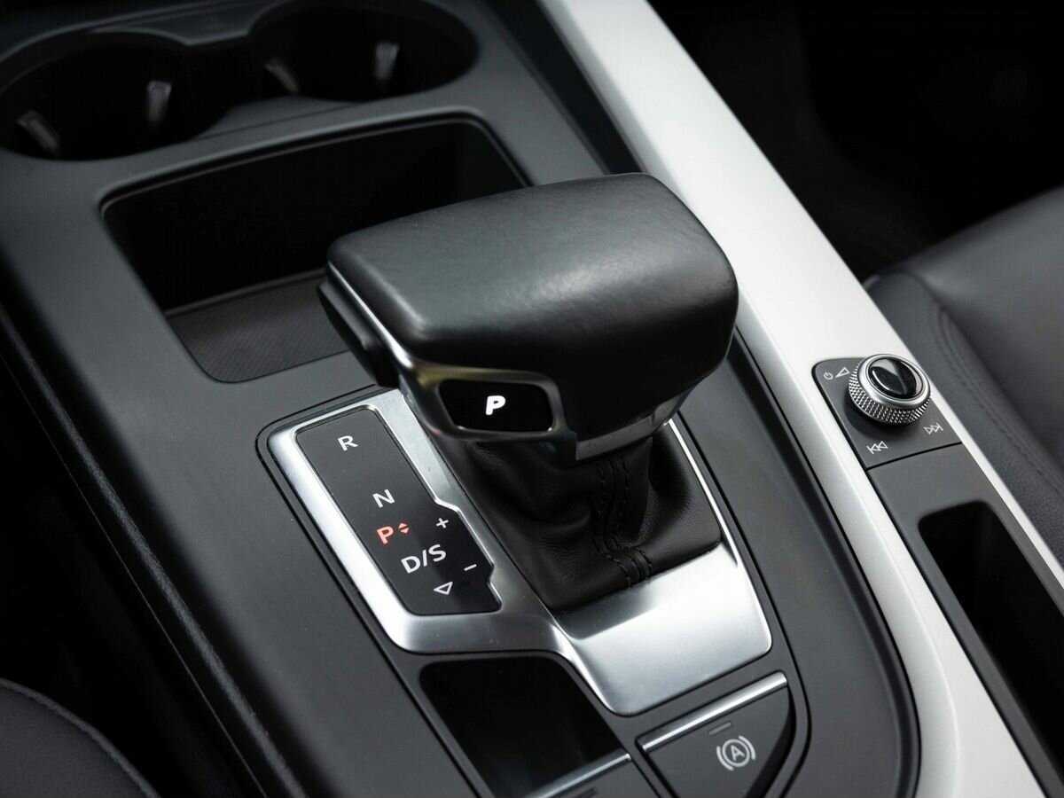 Audi A4 2020 года с пробегом. Фото: #23