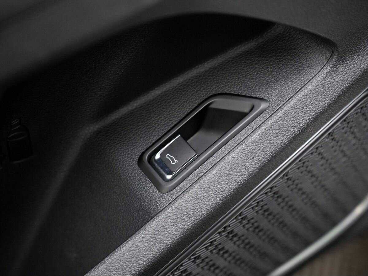 Geely Tugella 2022 года с пробегом. Фото: #20