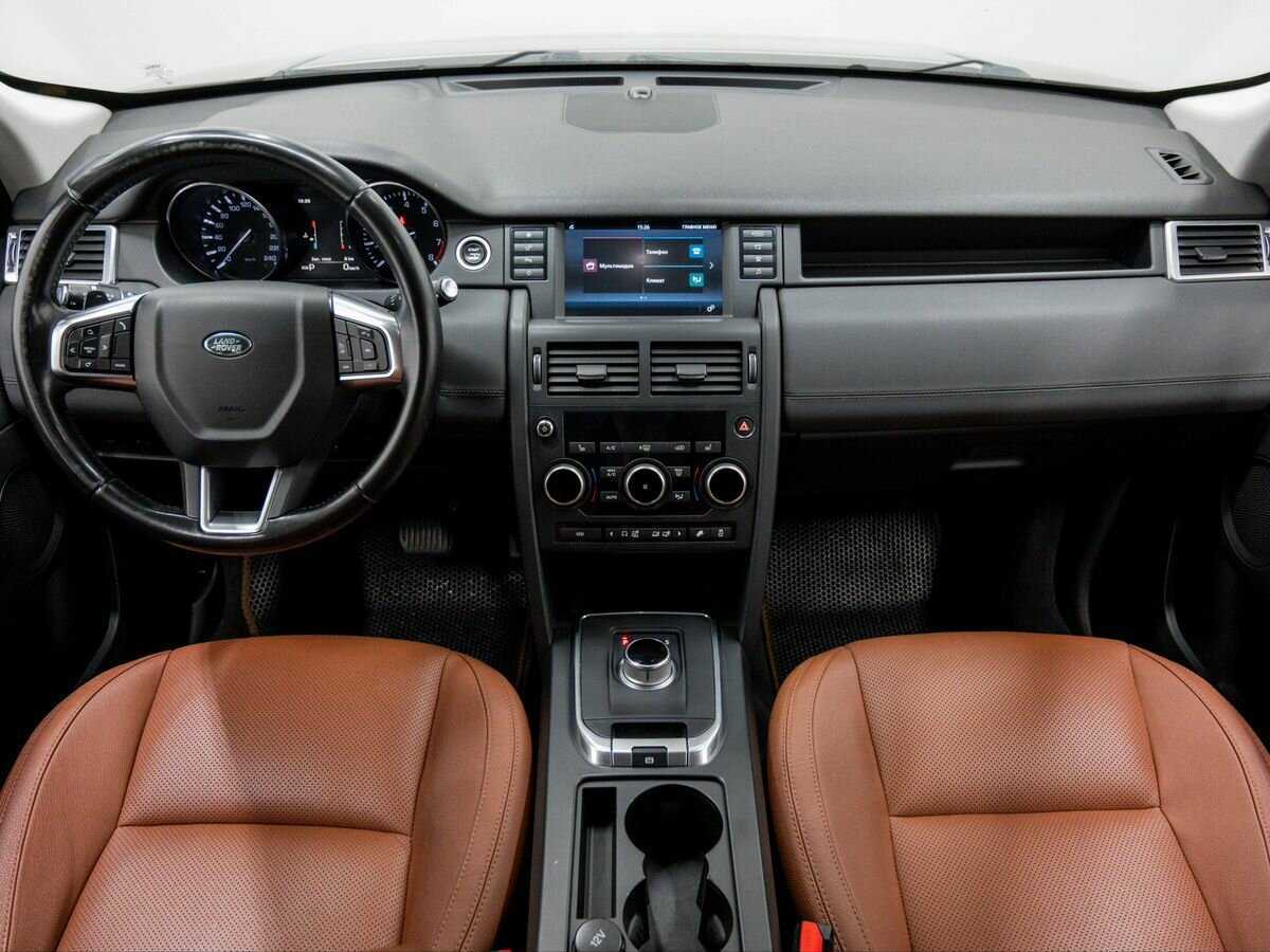 Land Rover Discovery Sport 2015 года с пробегом. Фото: #9