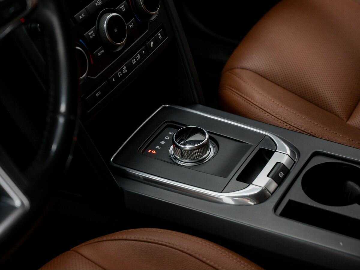 Land Rover Discovery Sport 2015 года с пробегом. Фото: #14