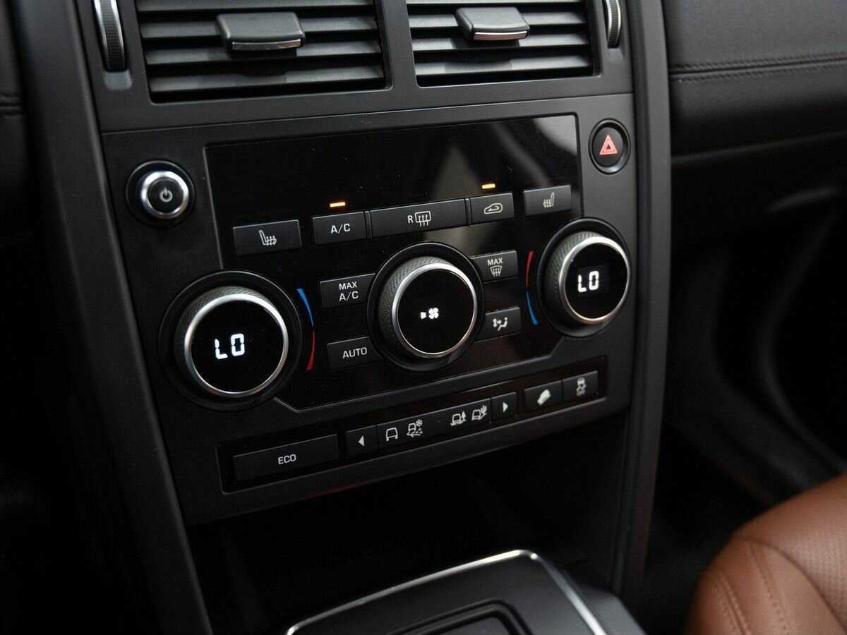 Land Rover Discovery Sport 2015 года с пробегом. Фото: #15