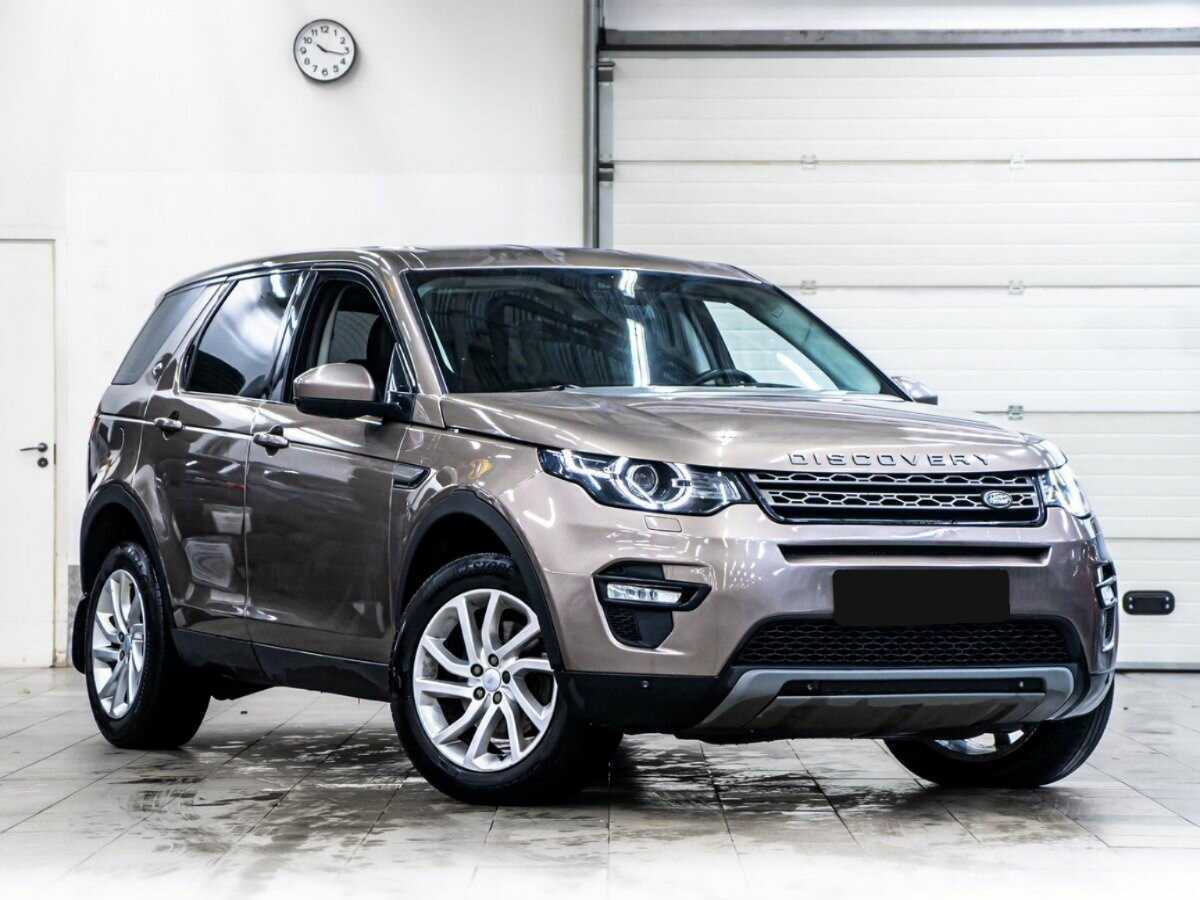 Land Rover Discovery Sport 2017 года с пробегом. Фото: #1