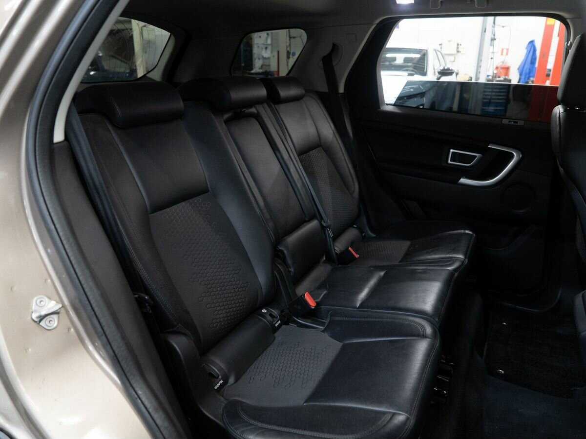 Land Rover Discovery Sport 2017 года с пробегом. Фото: #7