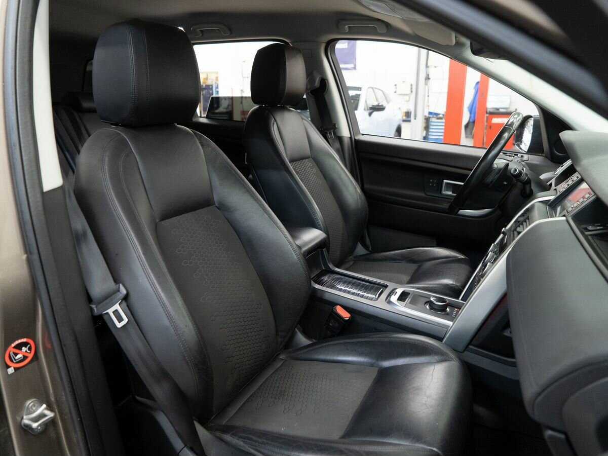 Land Rover Discovery Sport 2017 года с пробегом. Фото: #8