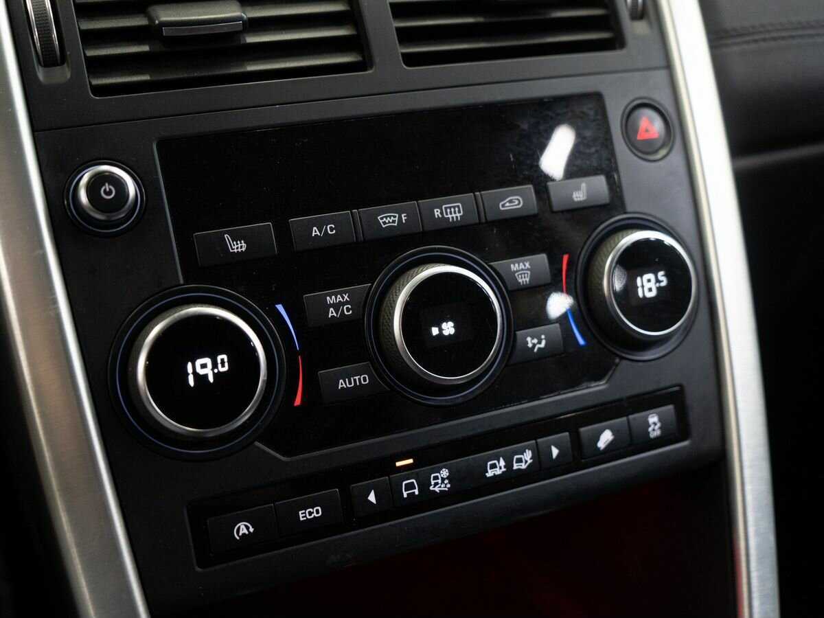 Land Rover Discovery Sport 2017 года с пробегом. Фото: #13