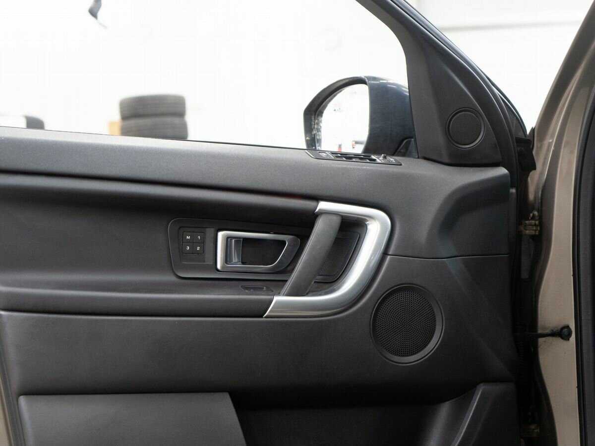 Land Rover Discovery Sport 2017 года с пробегом. Фото: #15