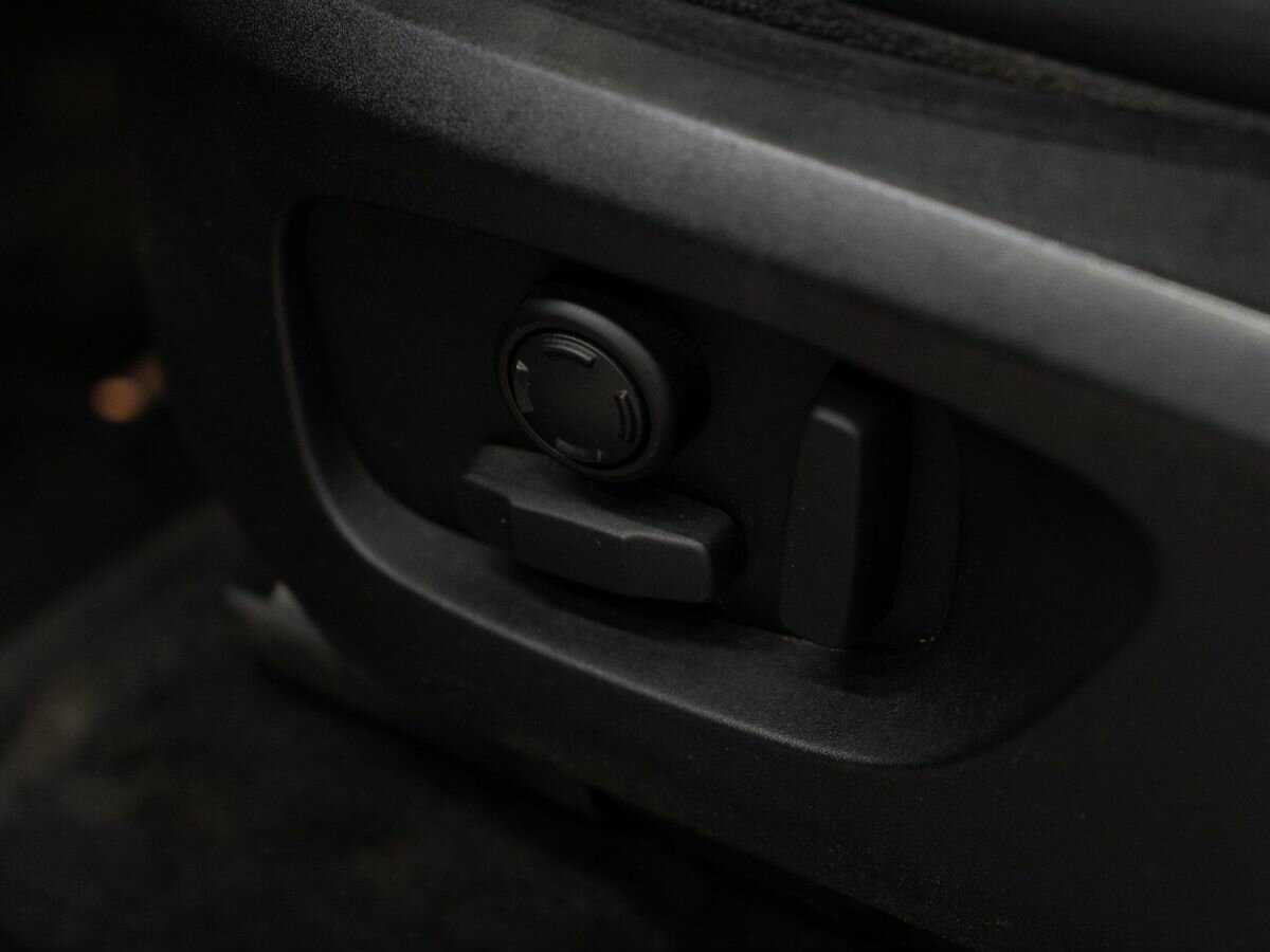 Land Rover Discovery Sport 2017 года с пробегом. Фото: #16