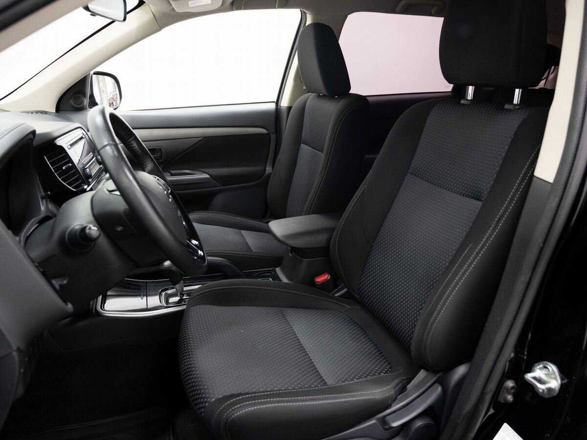 Mitsubishi Outlander 2018 года с пробегом. Фото: #7