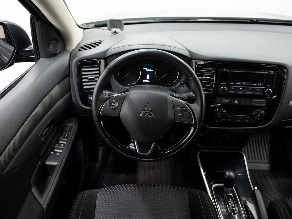 Mitsubishi Outlander 2018 года с пробегом. Фото: #13